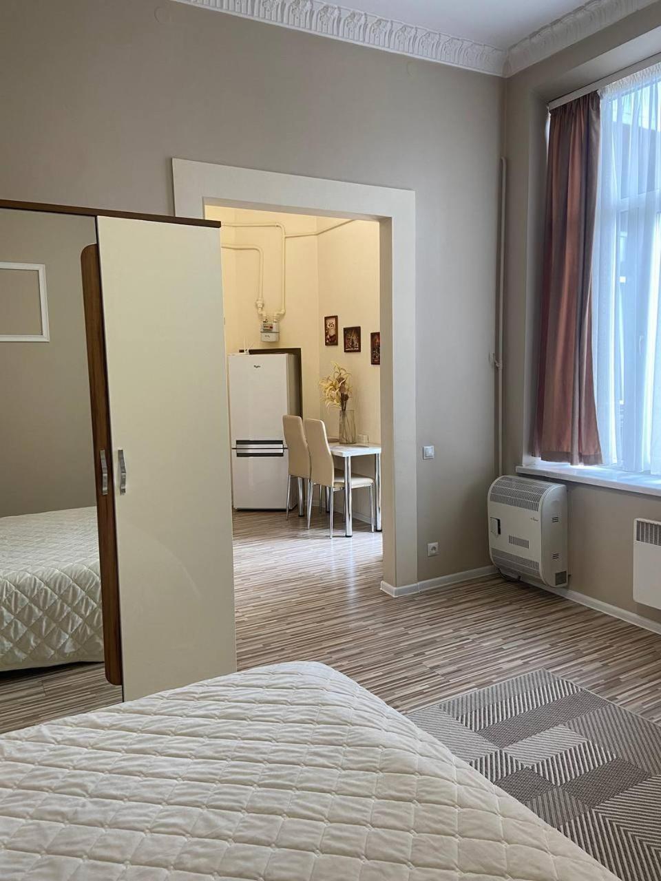 Bright Apartment In The Very Centre Lviv Eksteriør bilde
